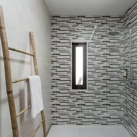 Fernandes Bright Private Apartman *